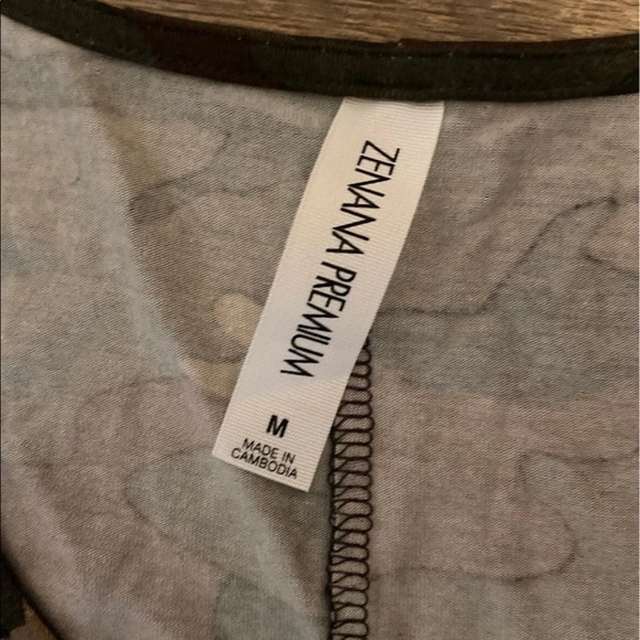 Boutique top - Picture 2 of 2